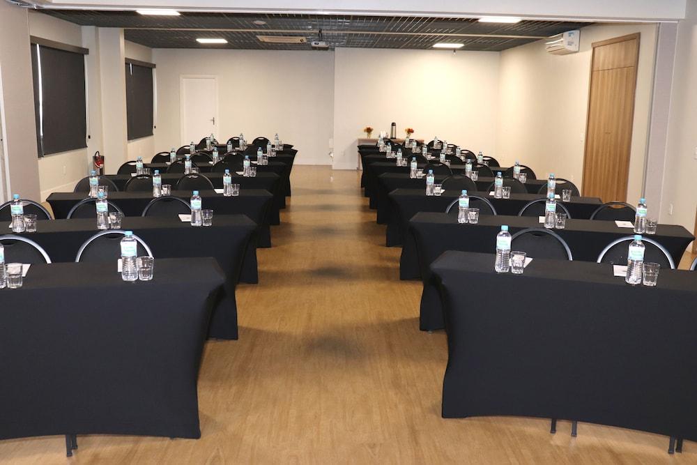 Laghetto Stilo Higienopolis 4*